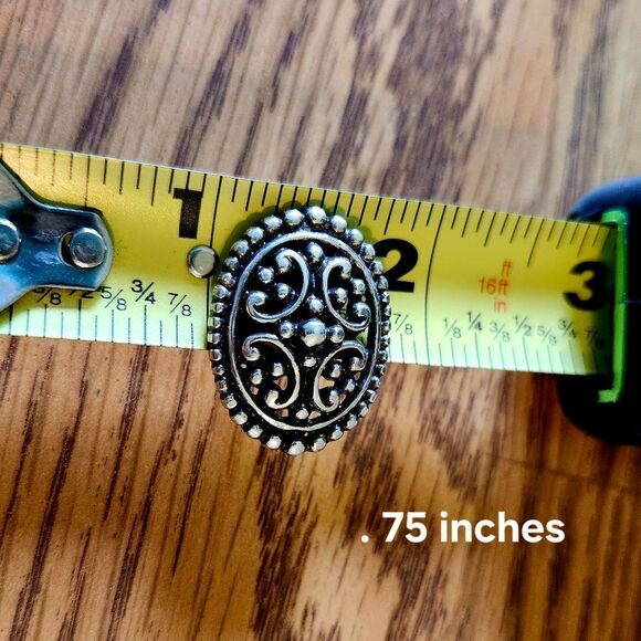 BRIGHTON Silver Textured Clip-On Earrings. VINTAGE INSPIRED! - Picture 4 of 6